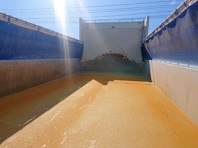 日野プロフィアダンプ大型（10t）[写真09]