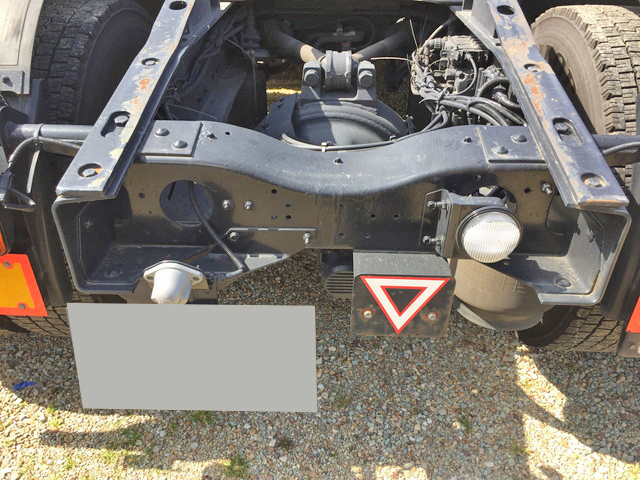 UDトラックスクオントレーラーヘッド（トラクターヘッド）大型（10t）[写真14]