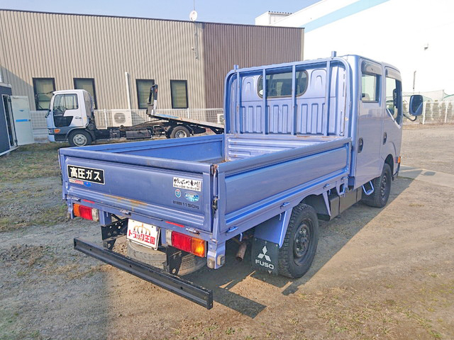 三菱ふそうキャンターガッツダブルキャブ（Wキャブ）小型（2t・3t）[写真02]
