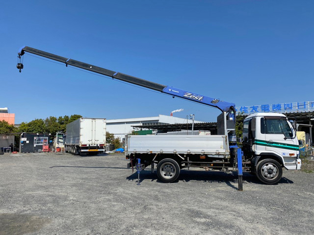 UDトラックスコンドルクレーン4段増トン（6t・8t）[写真08]