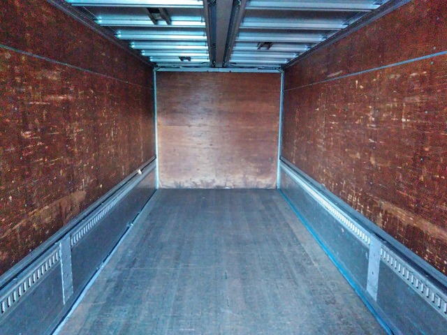 UDトラックスコンドルアルミウイング増トン（6t・8t）[写真06]