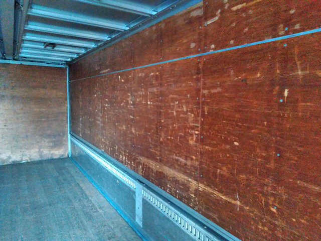 UDトラックスコンドルアルミウイング増トン（6t・8t）[写真08]