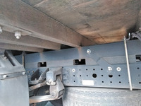 三菱ふそうキャンター平ボディ小型（2t・3t）[写真12]