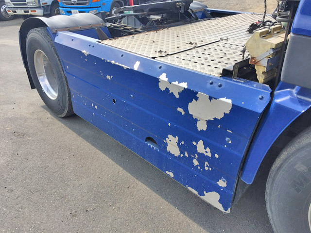 UDトラックスクオントレーラーヘッド（トラクターヘッド）大型（10t）[写真18]