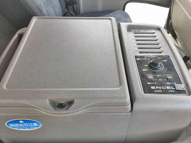 UDトラックスクオントレーラーヘッド（トラクターヘッド）大型（10t）[写真34]