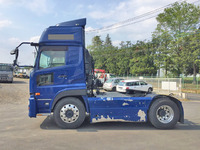 UDトラックスクオントレーラーヘッド（トラクターヘッド）大型（10t）[写真05]