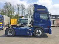 UDトラックスクオントレーラーヘッド（トラクターヘッド）大型（10t）[写真06]