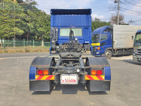 UDトラックスクオントレーラーヘッド（トラクターヘッド）大型（10t）[写真09]