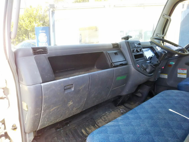 三菱ふそうキャンタークレーン4段小型（2t・3t）[写真34]