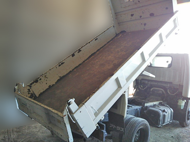 日産アトラスダンプ小型（2t・3t）[写真02]