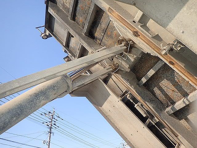 いすゞギガダンプ大型（10t）[写真16]