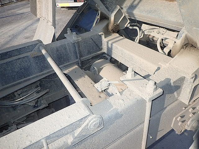 いすゞギガダンプ大型（10t）[写真17]