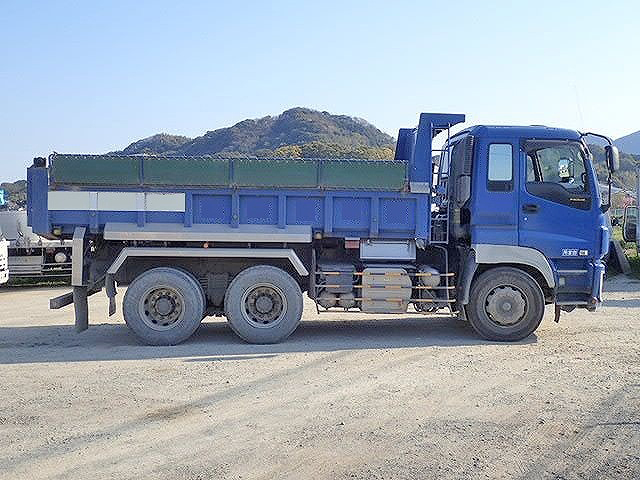 いすゞギガダンプ大型（10t）[写真06]