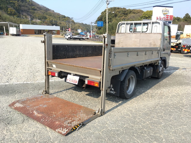 三菱ふそうキャンター平ボディ小型（2t・3t）[写真02]