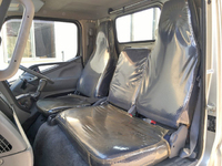 三菱ふそうキャンター平ボディ小型（2t・3t）[写真30]