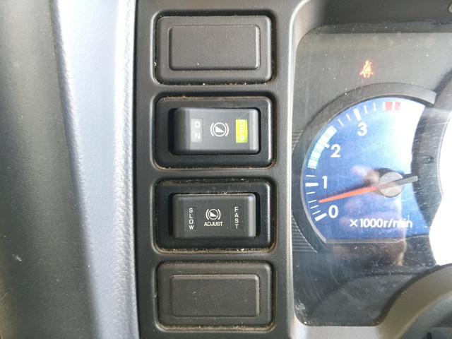 三菱ふそうキャンター平ボディ小型（2t・3t）[写真34]