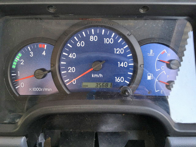 三菱ふそうキャンター平ボディ小型（2t・3t）[写真36]