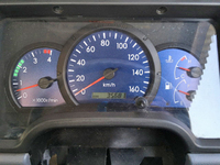 三菱ふそうキャンター平ボディ小型（2t・3t）[写真36]