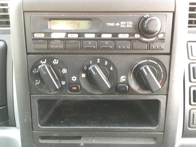 三菱ふそうキャンター平ボディ小型（2t・3t）[写真37]