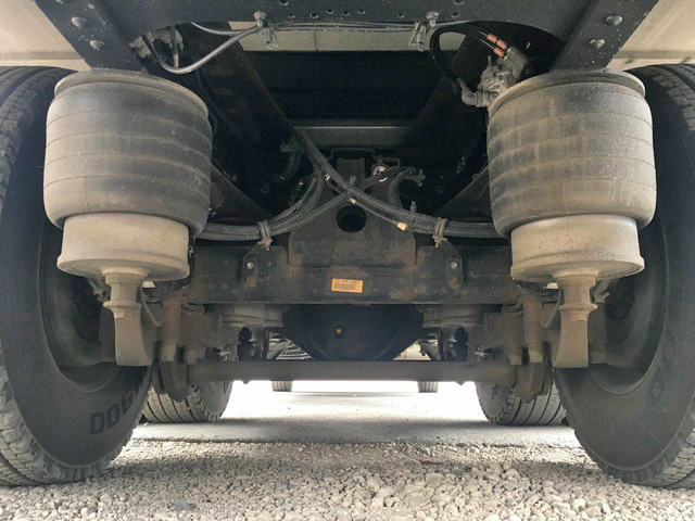 いすゞギガ冷蔵冷凍ウイング大型（10t）[写真19]