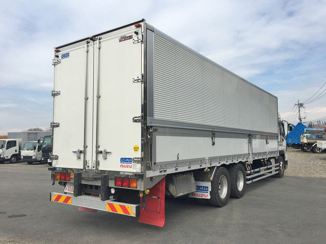 いすゞギガ冷蔵冷凍ウイング大型（10t）[写真02]