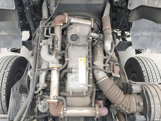 いすゞギガ冷蔵冷凍ウイング大型（10t）[写真22]