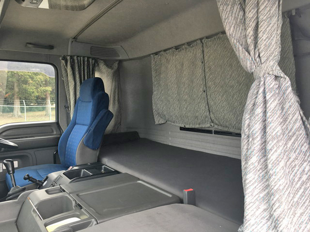 いすゞギガ冷蔵冷凍ウイング大型（10t）[写真32]