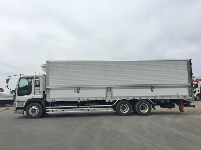 いすゞギガ冷蔵冷凍ウイング大型（10t）[写真05]