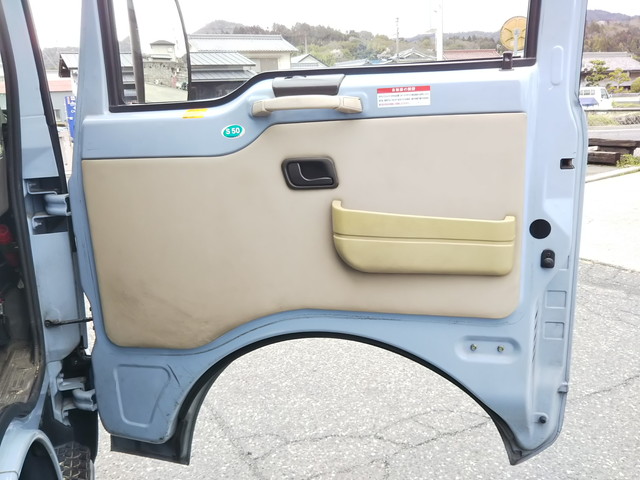 三菱ふそうローザマイクロバス[写真21]