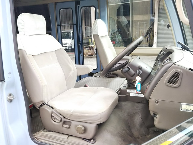三菱ふそうローザマイクロバス[写真22]