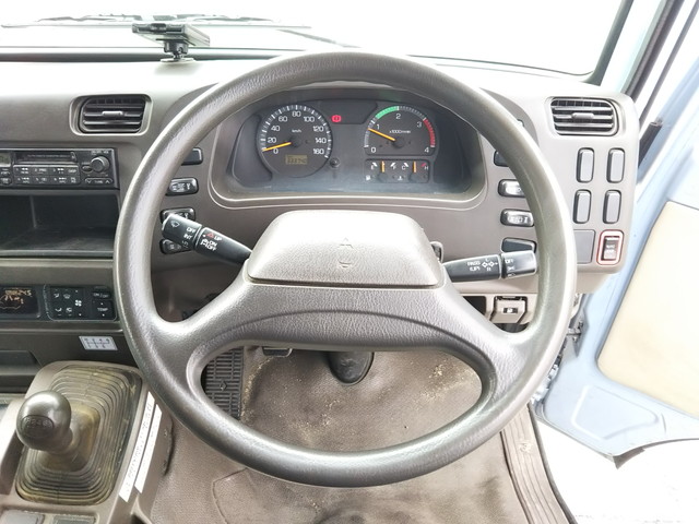 三菱ふそうローザマイクロバス[写真25]