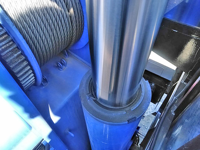 三菱ふそうキャンタークレーン4段小型（2t・3t）[写真15]