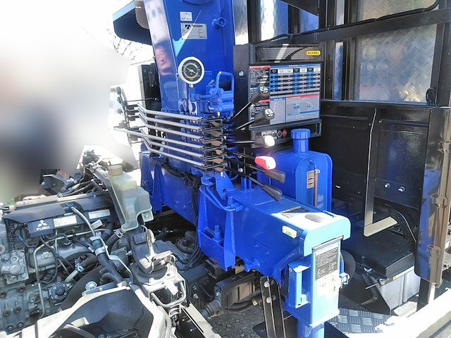 三菱ふそうキャンタークレーン4段小型（2t・3t）[写真19]