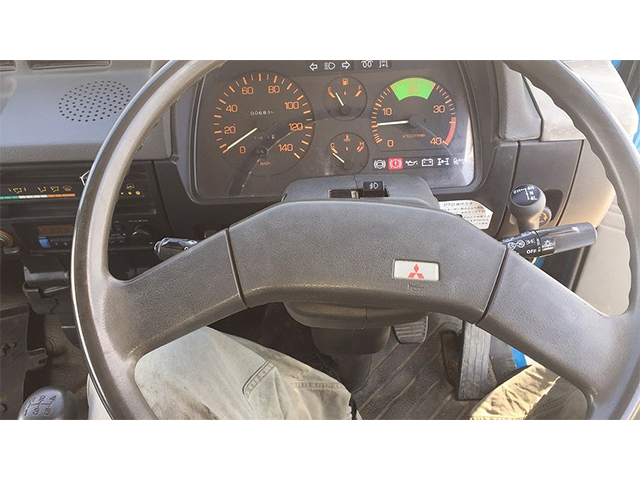 三菱ふそうキャンターダンプ小型（2t・3t）[写真17]