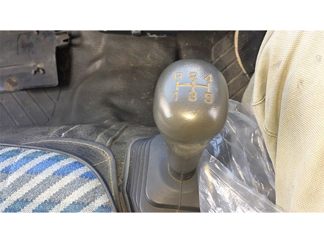 三菱ふそうキャンターダンプ小型（2t・3t）[写真18]