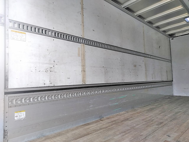 三菱ふそうファイターアルミウイング中型（4t）[写真13]