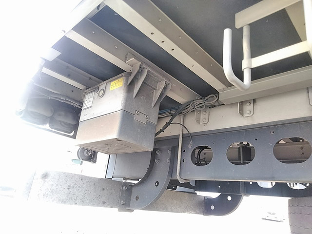 三菱ふそうファイターアルミウイング中型（4t）[写真25]