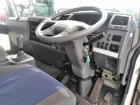 三菱ふそうファイターアルミウイング中型（4t）[写真34]