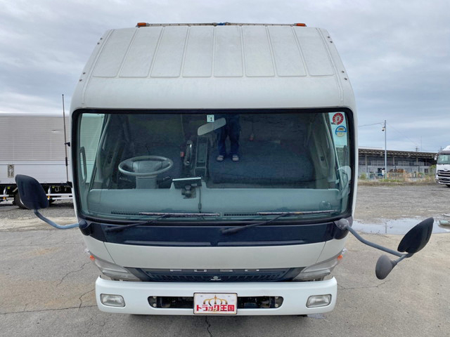 三菱ふそうキャンターアルミウイング小型（2t・3t）[写真10]