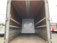 三菱ふそうキャンターアルミウイング小型（2t・3t）[写真12]