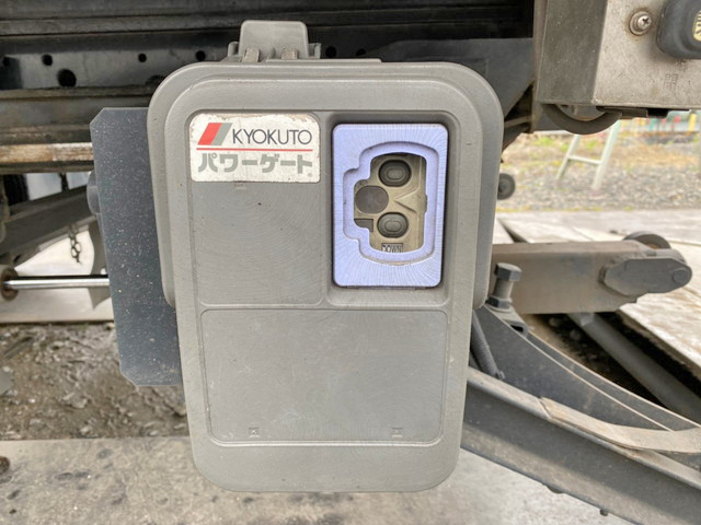 三菱ふそうキャンターアルミウイング小型（2t・3t）[写真18]