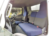 三菱ふそうキャンターアルミウイング小型（2t・3t）[写真33]