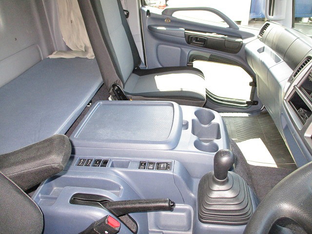 日野レンジャーアルミウイング増トン（6t・8t）[写真28]