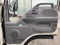 いすゞエルフアルミバン小型（2t・3t）[写真27]