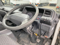 いすゞエルフアルミバン小型（2t・3t）[写真29]