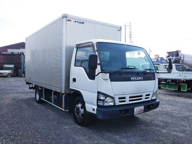 いすゞエルフアルミバン小型（2t・3t）[写真03]