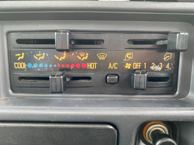 いすゞエルフアルミバン小型（2t・3t）[写真35]