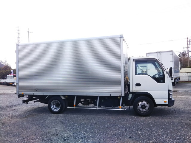 いすゞエルフアルミバン小型（2t・3t）[写真06]