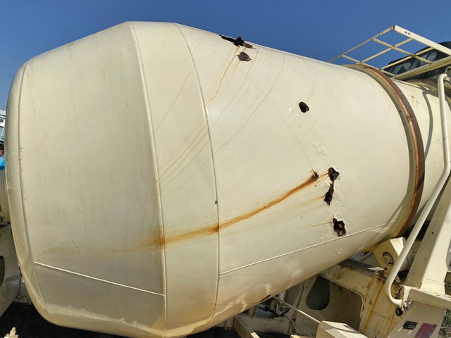 三菱ふそうファイターミキサー車（コンクリートミキサー）中型（4t）[写真13]