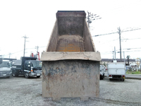 いすゞギガ深ダンプ（土砂禁ダンプ）大型（10t）[写真10]